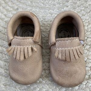 Freshly Picked - Baby moccasins
